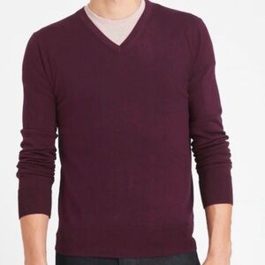 Peter Millar Men’s 100 % Merino Wool V- Neck Sweater Pullover Long Sleeve Size M